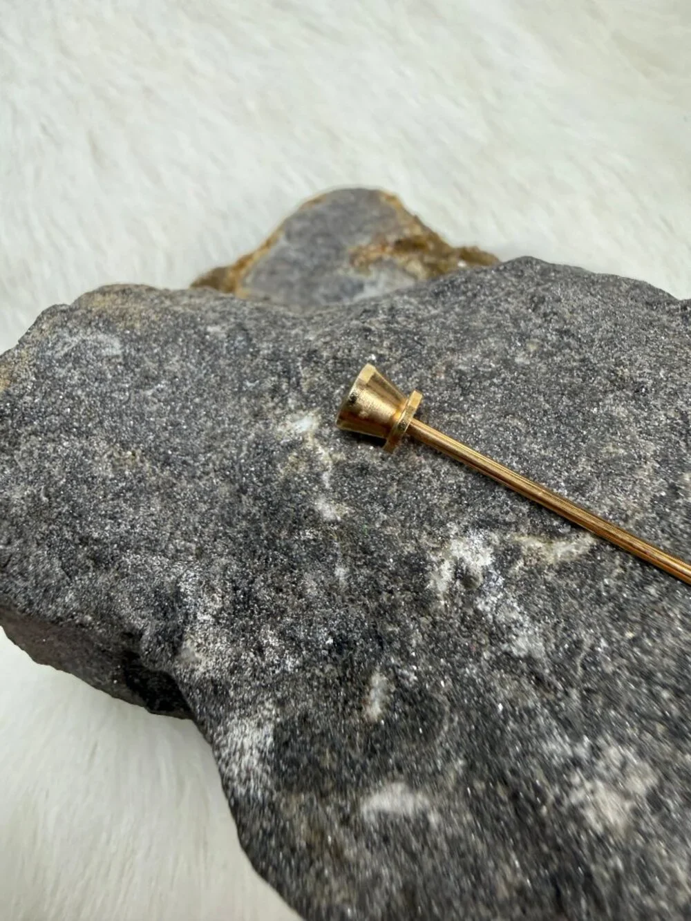 Vintage Unsigned Tie Stay Gold Tone Bar Twist Off End